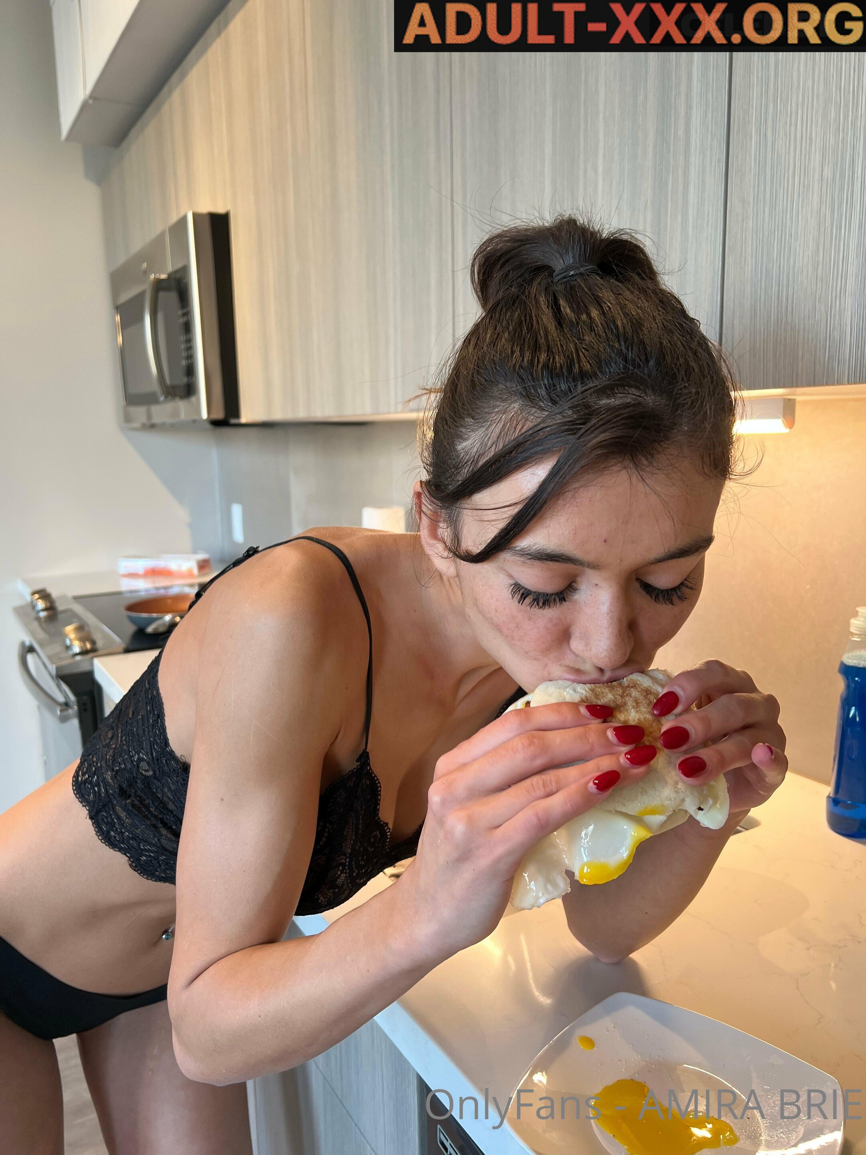 Amira Brie gallery photo