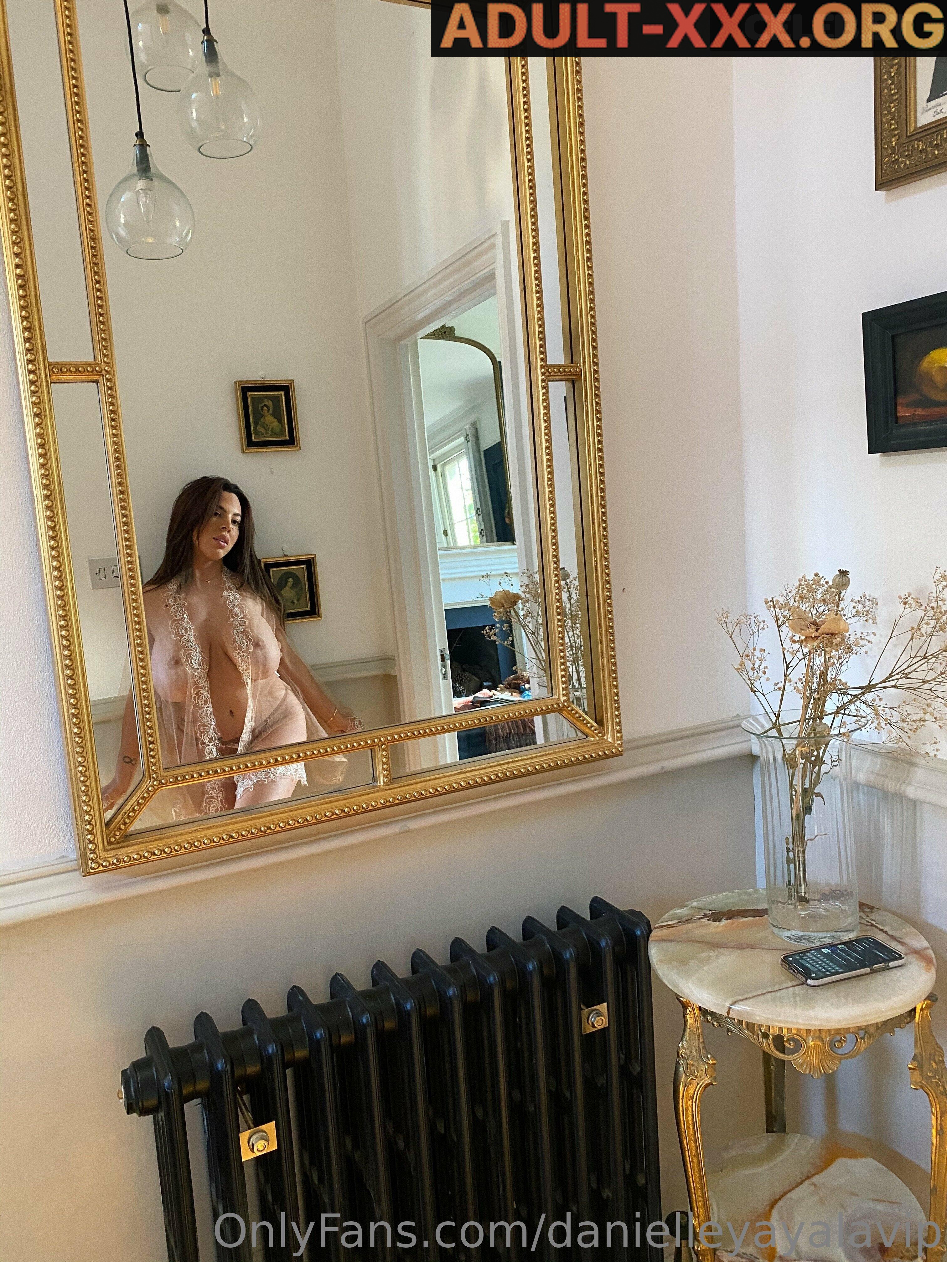danyellay gallery photo