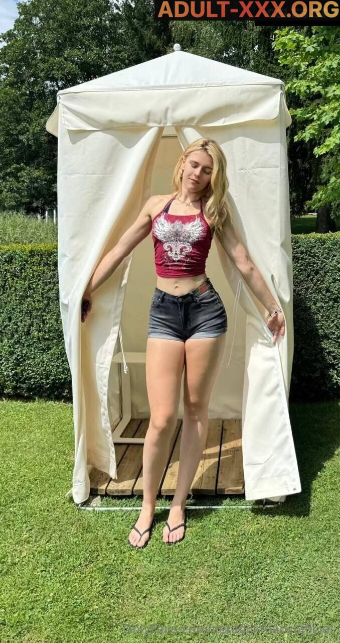 veradijkmansofficial gallery photo