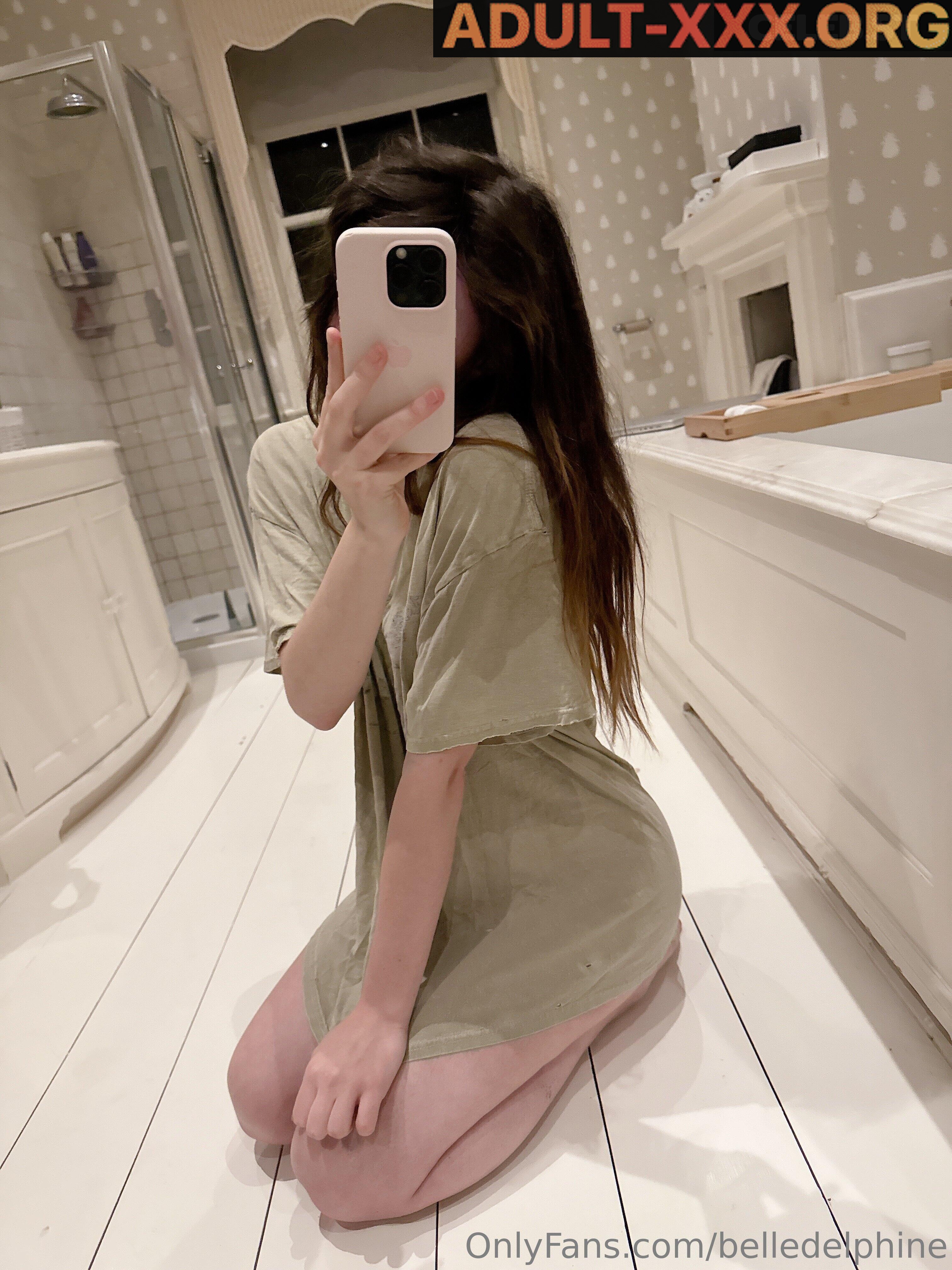 Bella Bumzy gallery photo