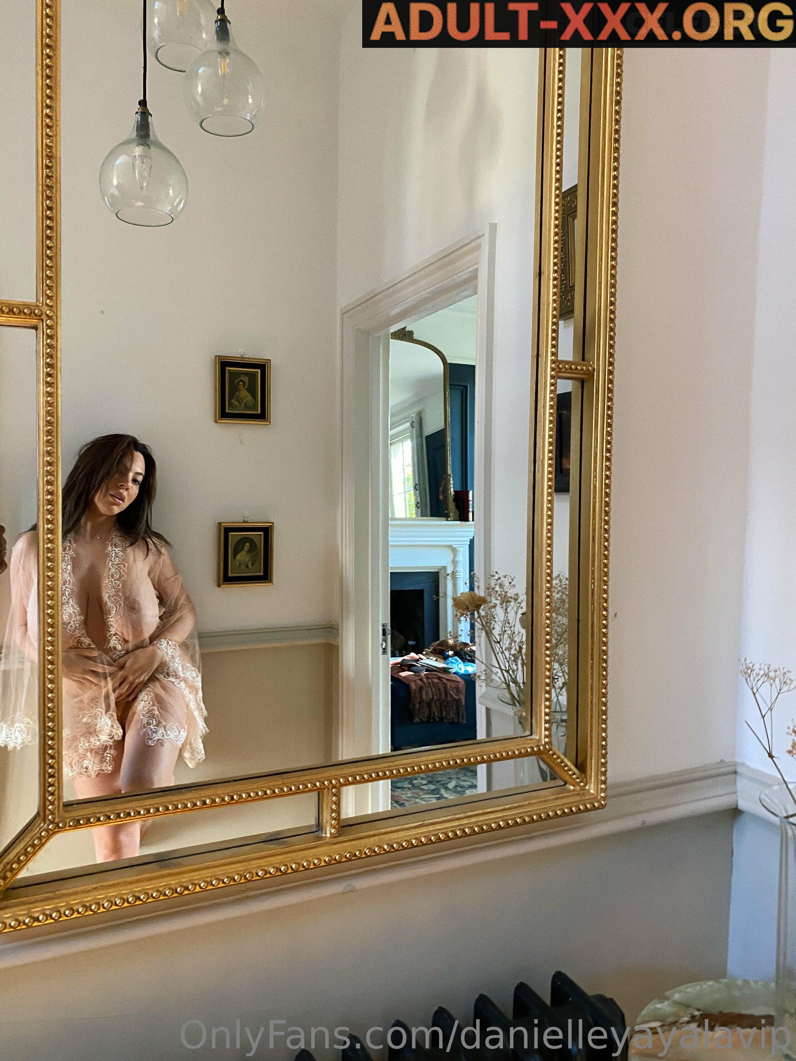 danyellay gallery photo