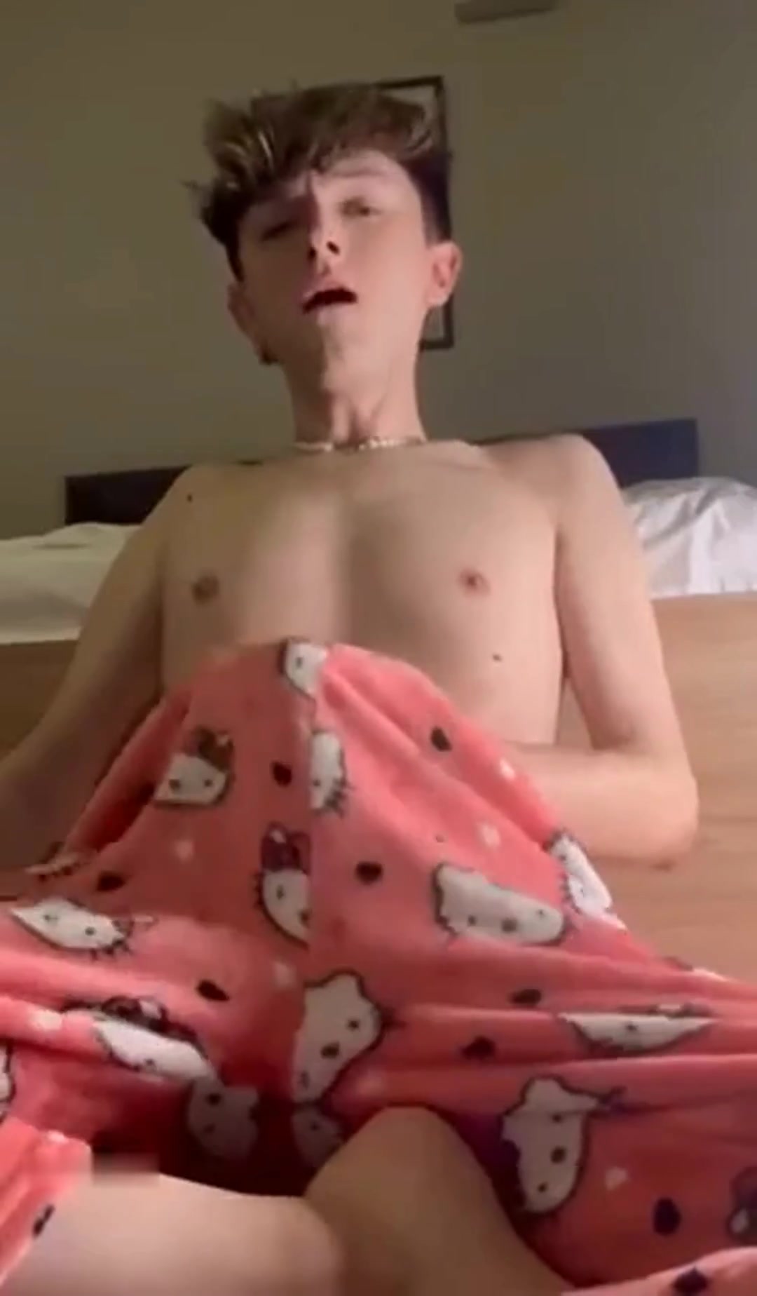 Twink Masturbating On The Bed