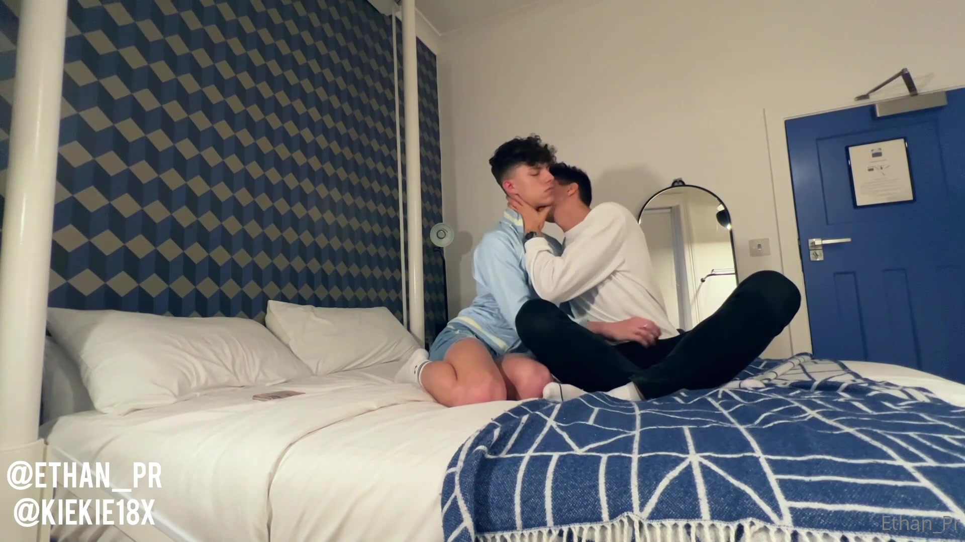 blue-door — Curly Kisses