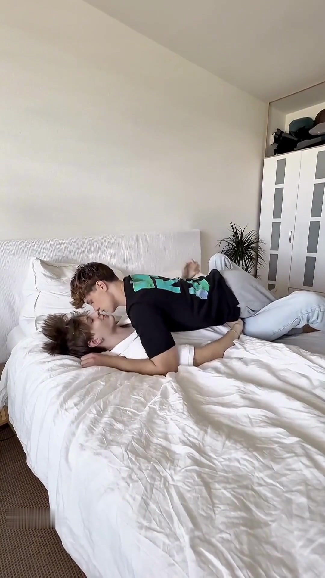 Twinks Intertwined