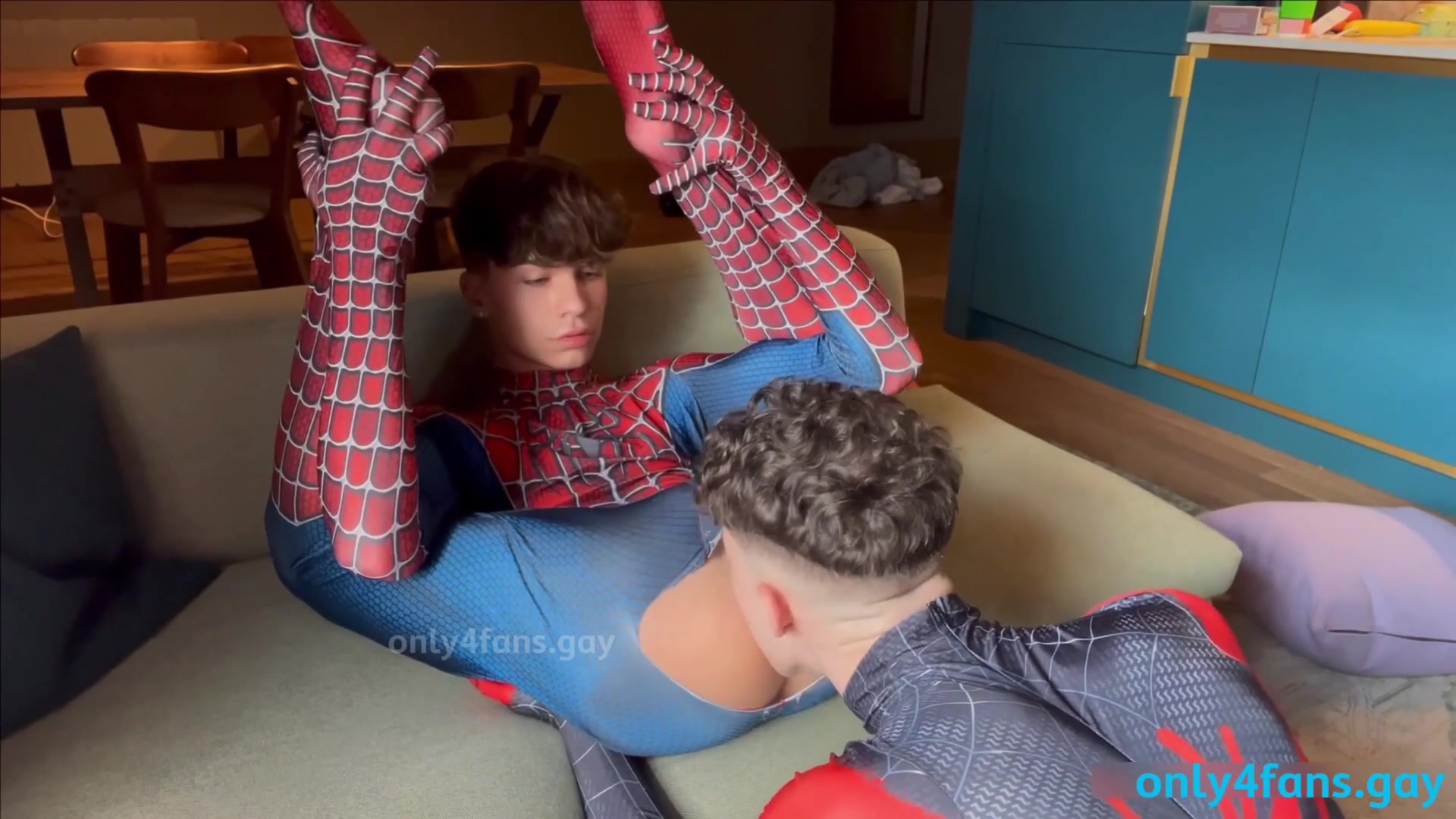 Spiderman Suits Up